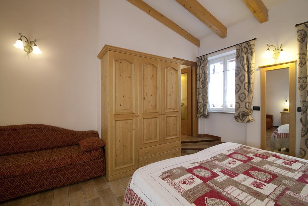 Triple Room (2 Adults + 1 Child),254670977:JPEG